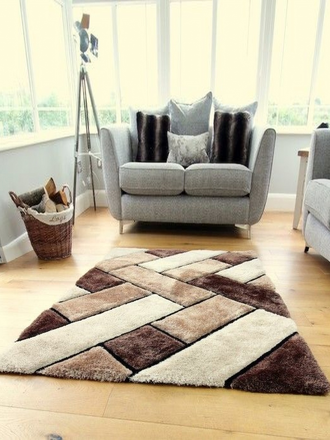 

Banchmark Home Furnishings Beige & Brown Geometric Anti-Skid Shaggy Carpet