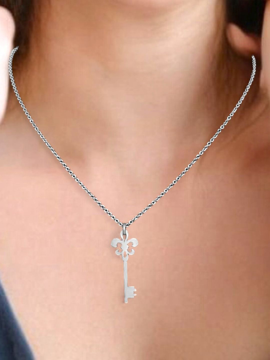 

Goldnera Girls 925 Sterling Silver-Plated Love Key Pendant with Chain