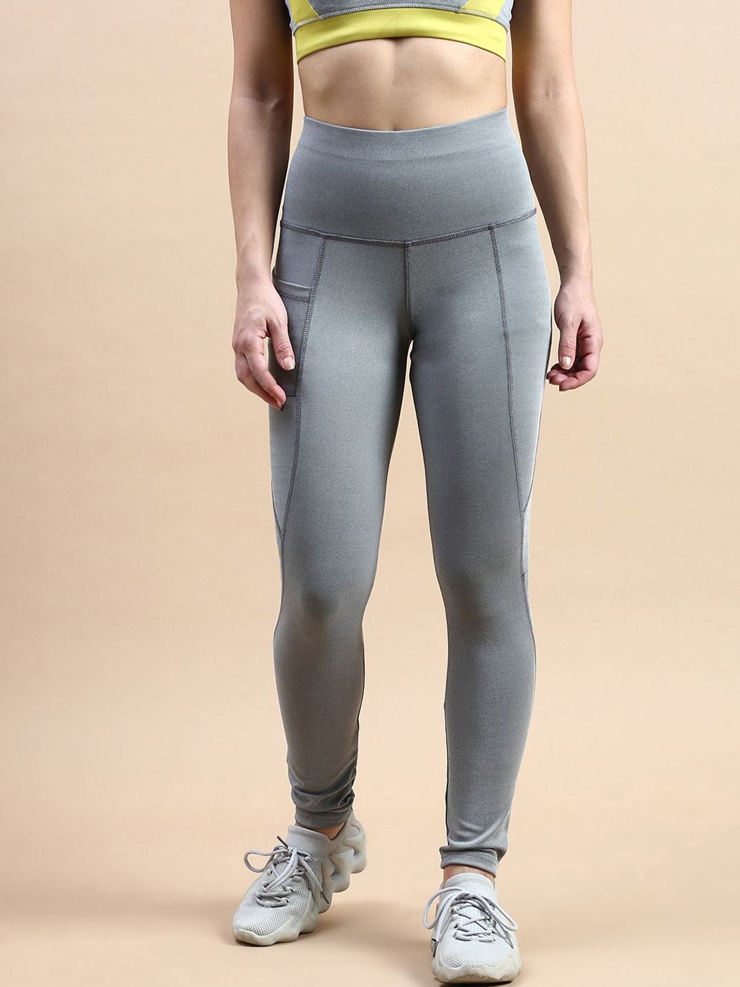 

VOXATI Women Slim-Fit Ankle-Length Gym Tights, Grey