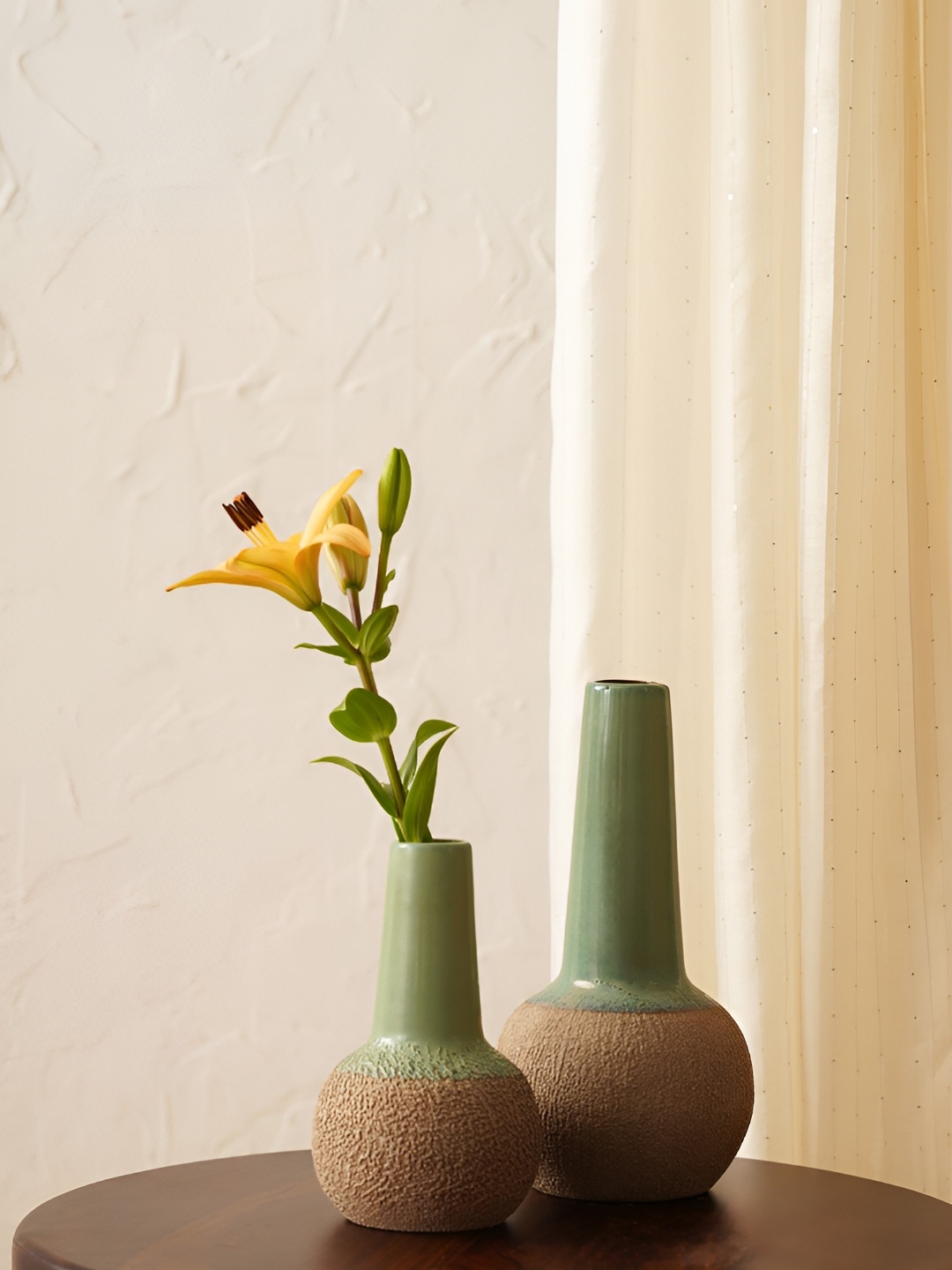 

PUREZENTO Green & Brown 2 Pieces Bouquets Textured Ceramic Vases
