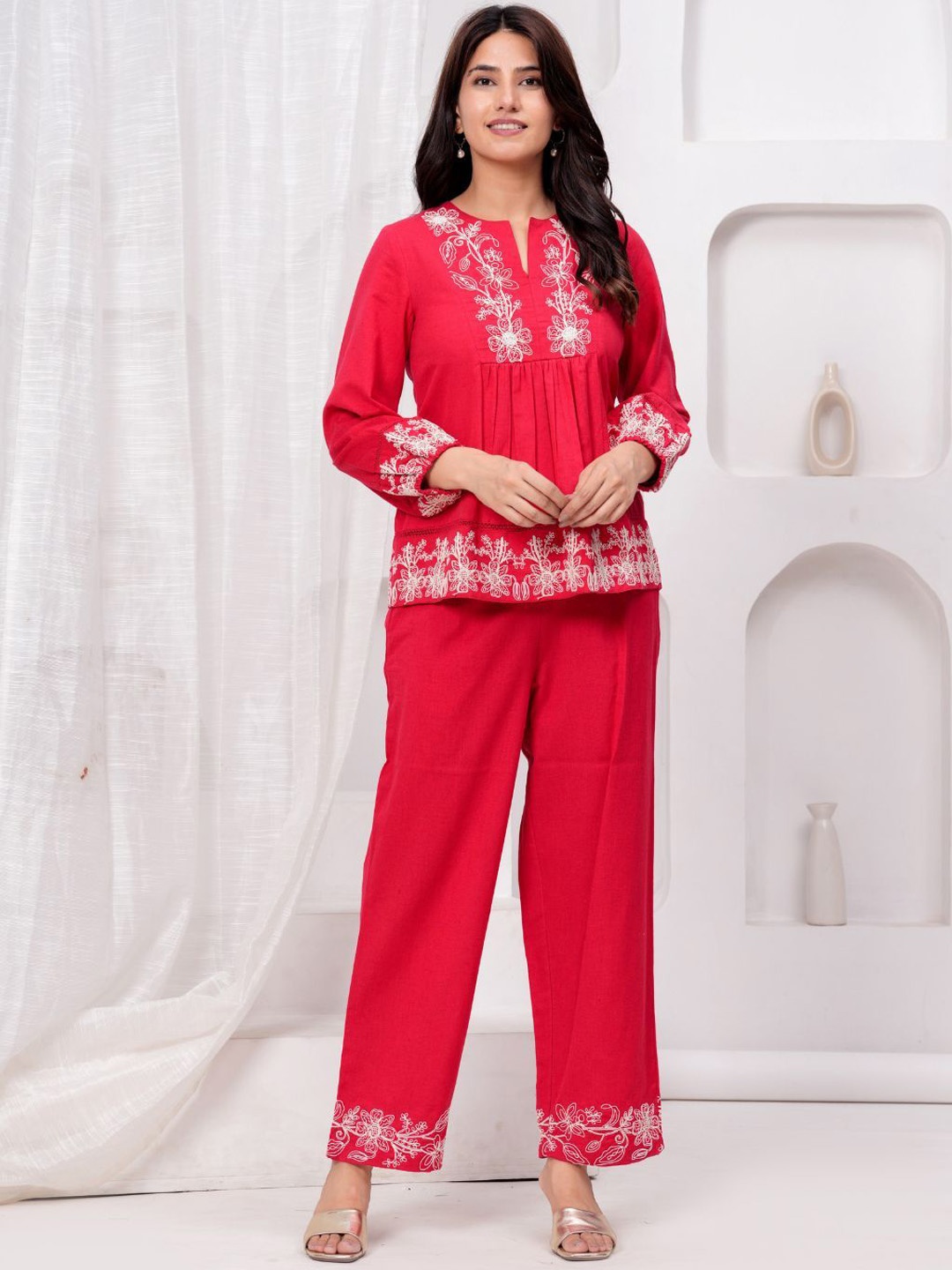 

Zolo Label Floral Embroidered Tunic With Trouser, Red