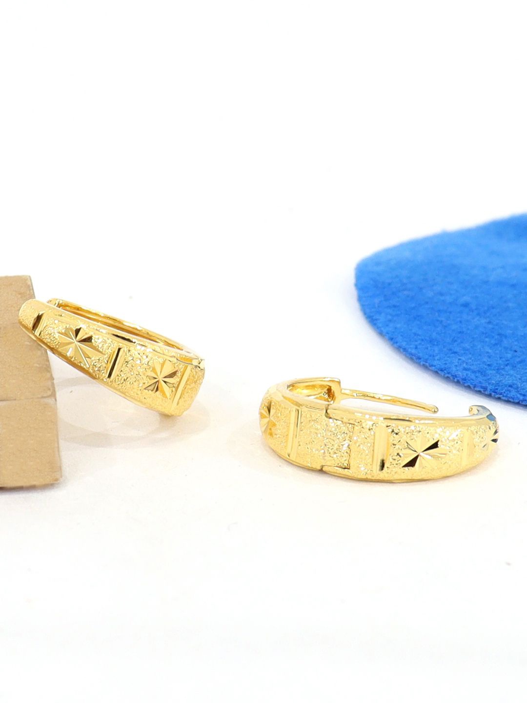 

KRENOZ Gold Plated Circular Hoop Earrings