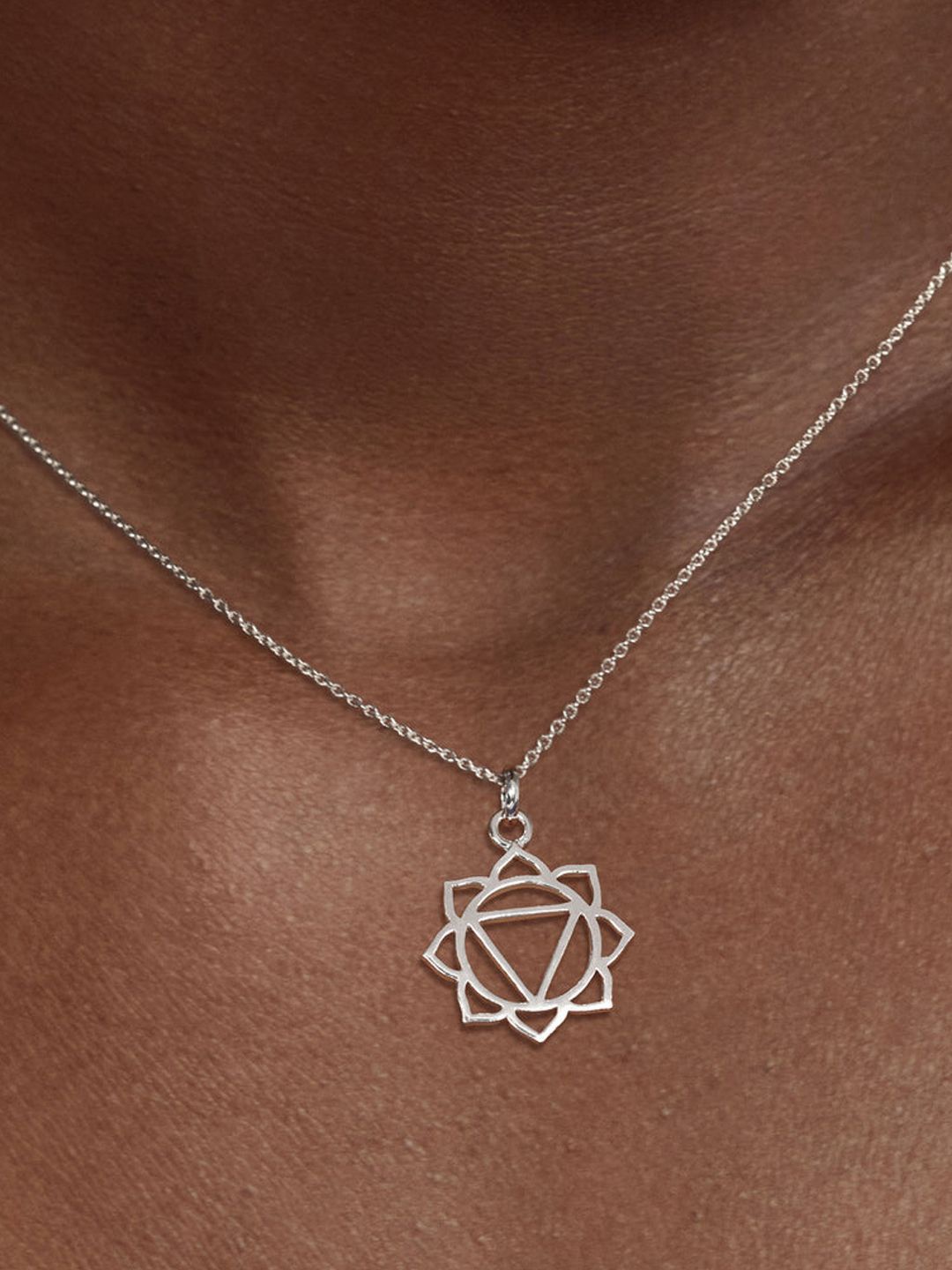 

Goldnera 925 Sterling Silver Pendant with Chain