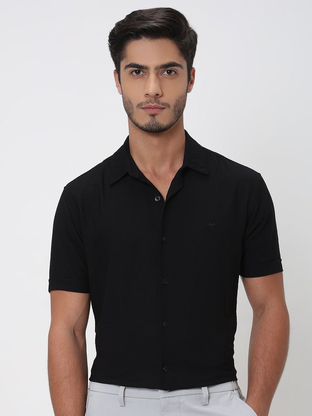 

Mufti Men Spread Collar Solid Slim Fit Casual Shirt, Black