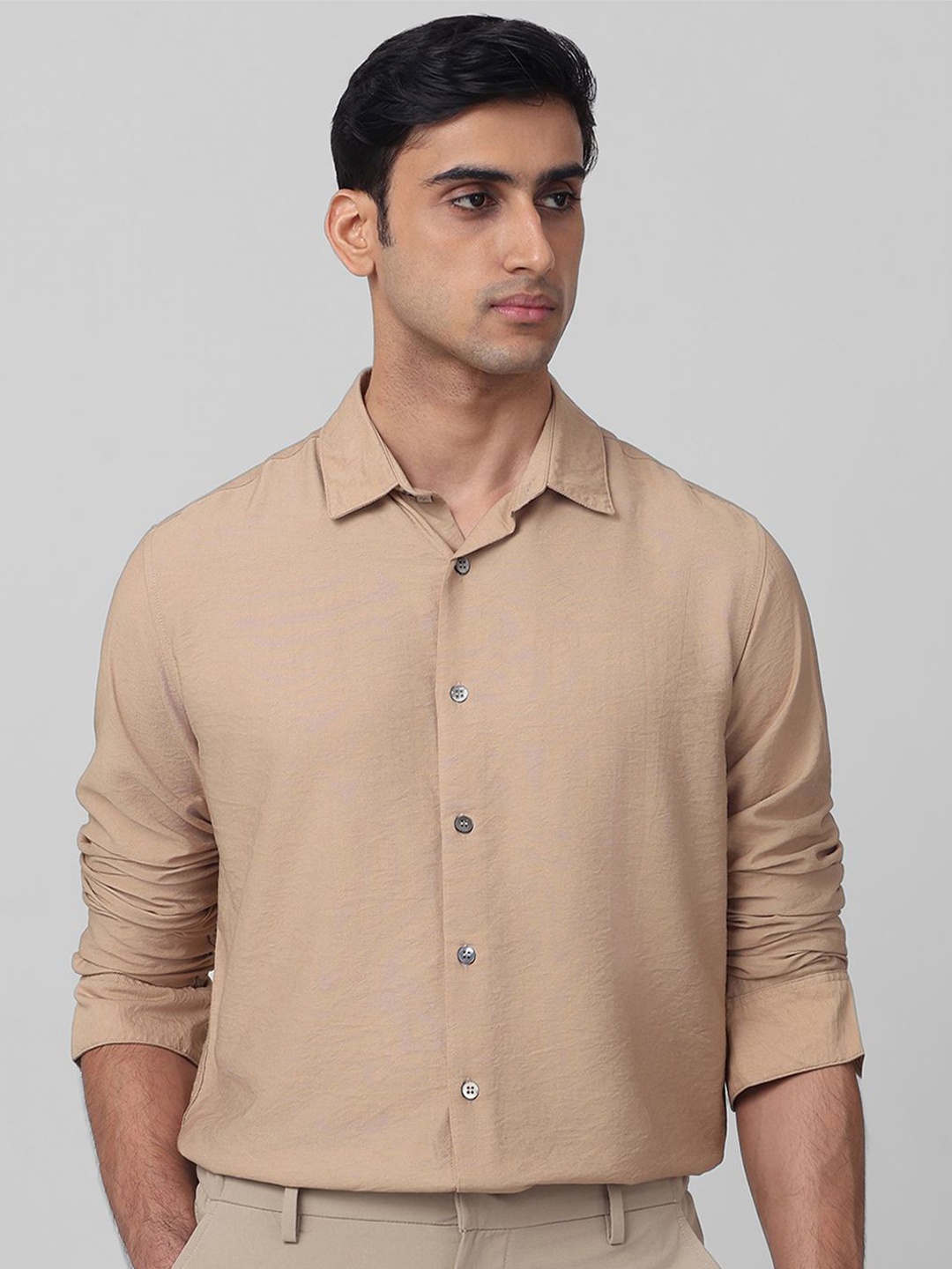

Mufti Men Spread Collar Textured Slim Fit Casual Shirt, Khaki