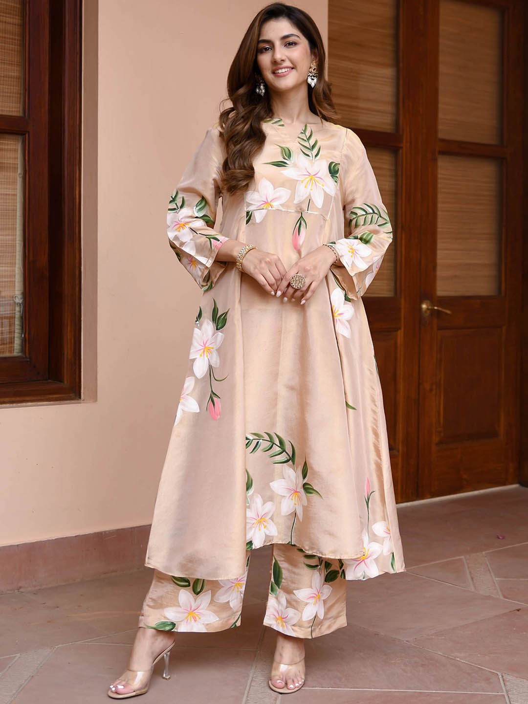 

Rangeelo Floral Printed Round Neck A-line Kurta With Palazzos, Peach