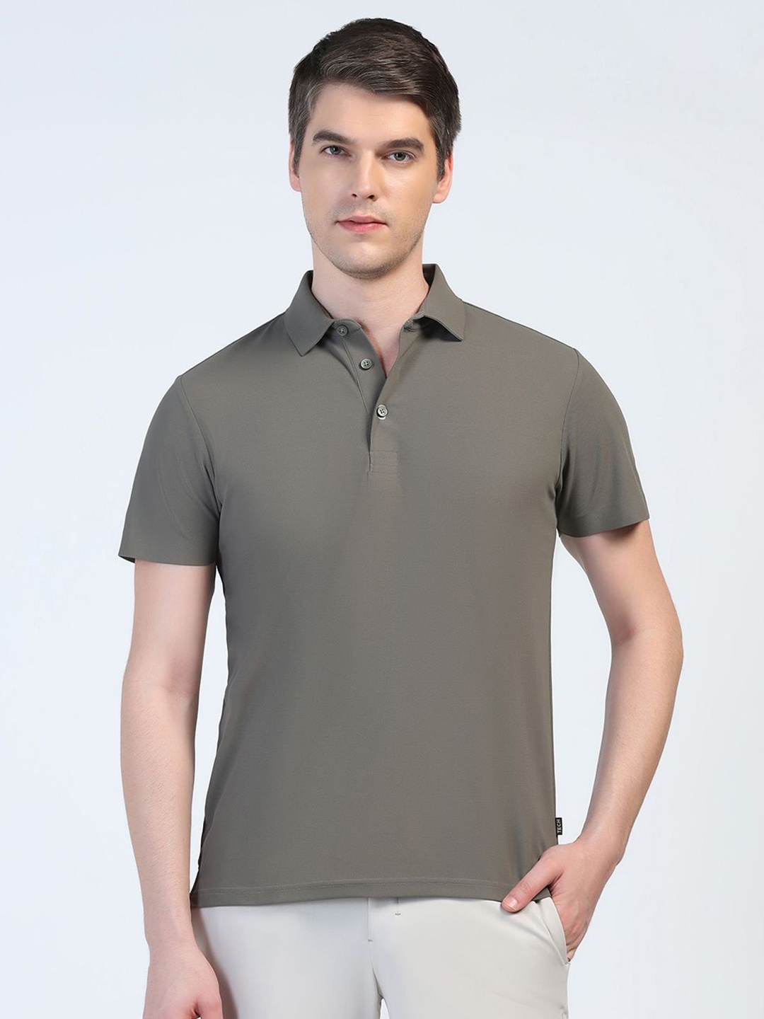 

Blackberrys Men Polo Collar Applique Slim Fit T-shirt, Green