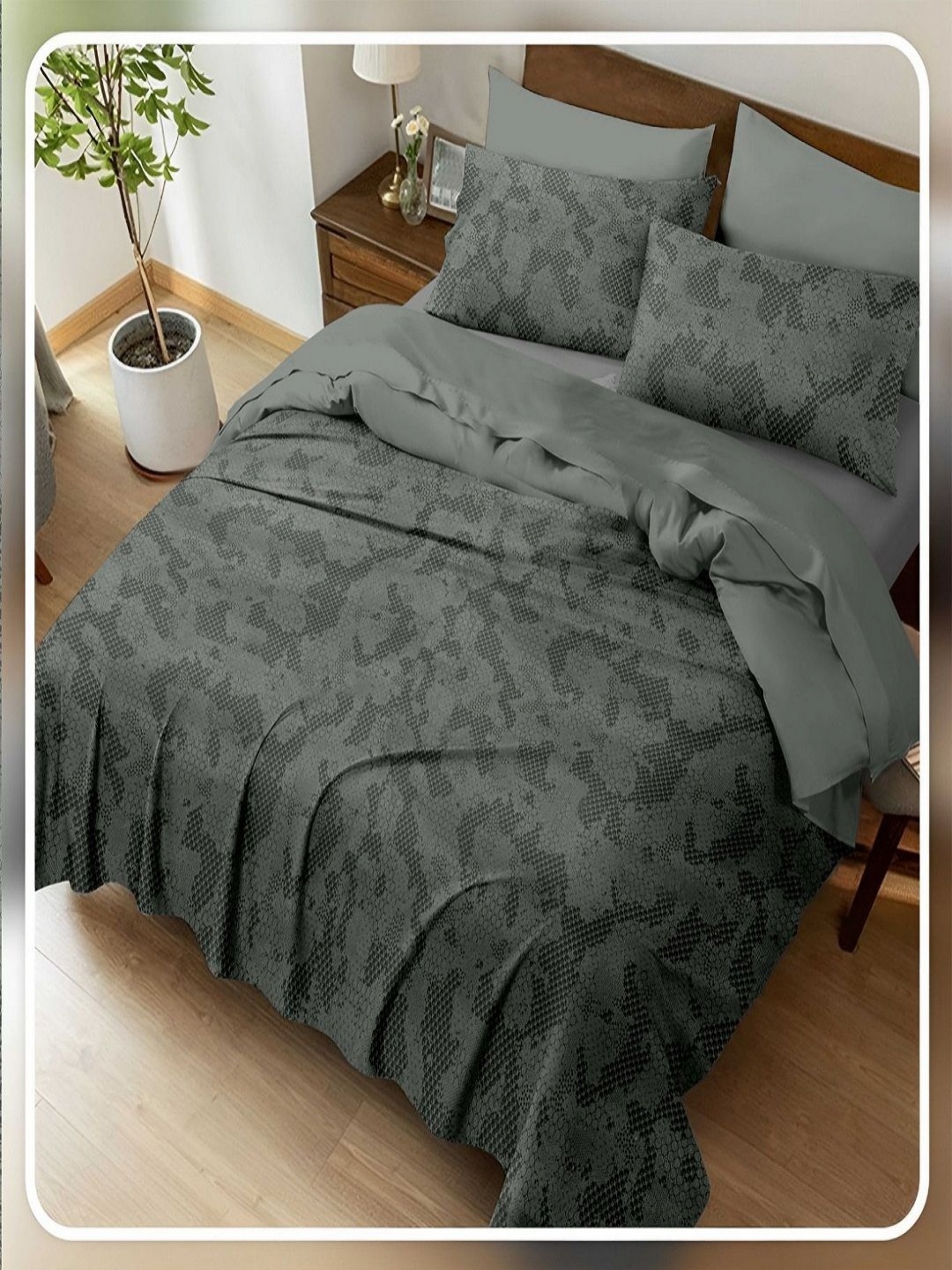 

CHICERY Grey & Black 400 TC King Bedsheet with 2 Pillow Covers