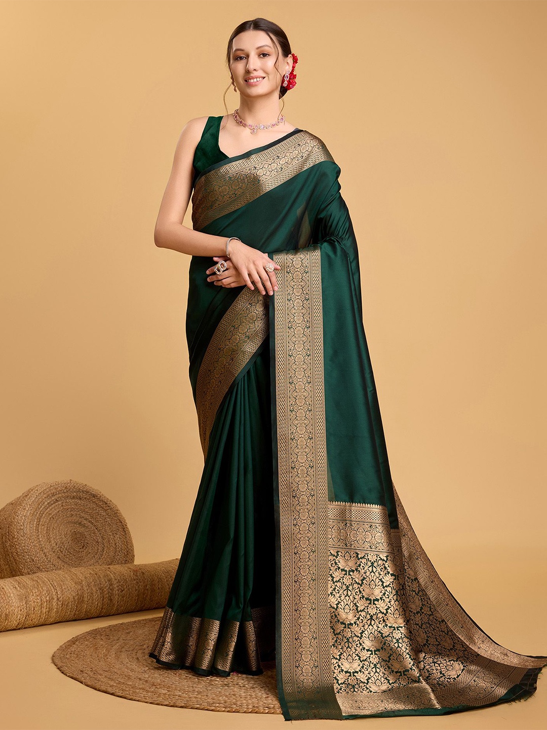 

Kriyansh Woven Design Zari Banarasi Celebrity Saree, Green