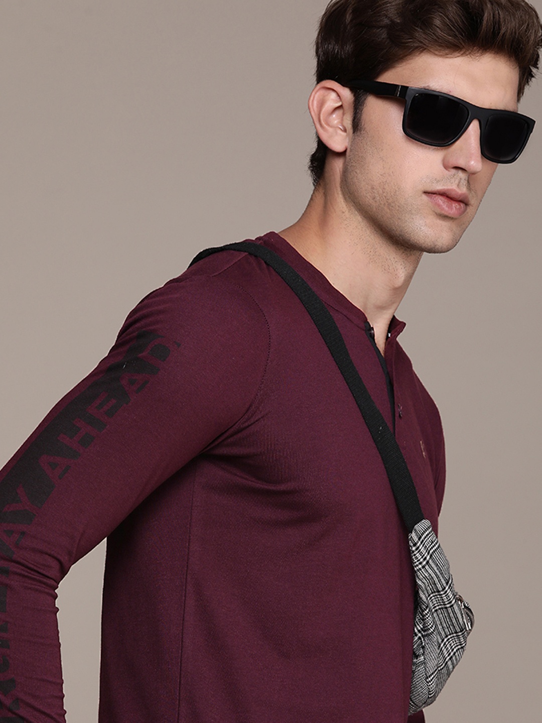 

WROGN Men Henley Neck Pure Cotton T-shirt, Maroon