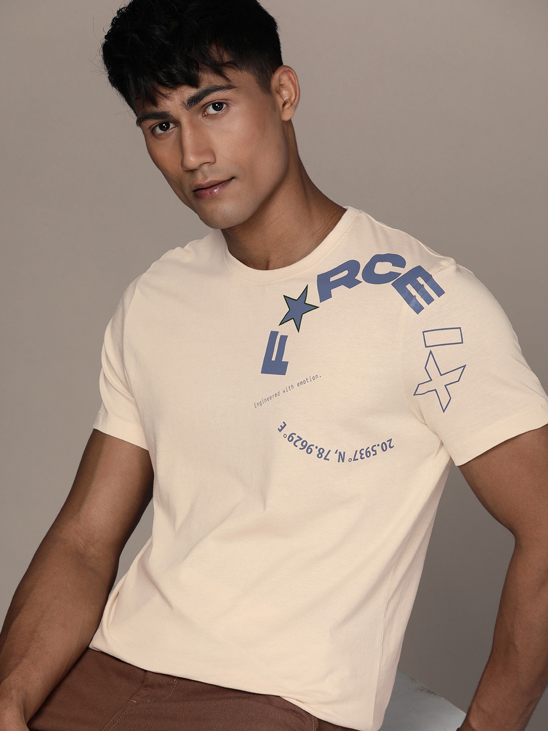 

FORCE IX Men Brand Logo Printed Pure Cotton T-shirt, Beige