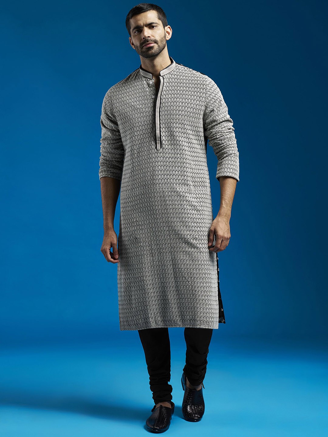 

VASTRAMAY Geometric Embroidered Sequinned Kurta with Churidar, Black