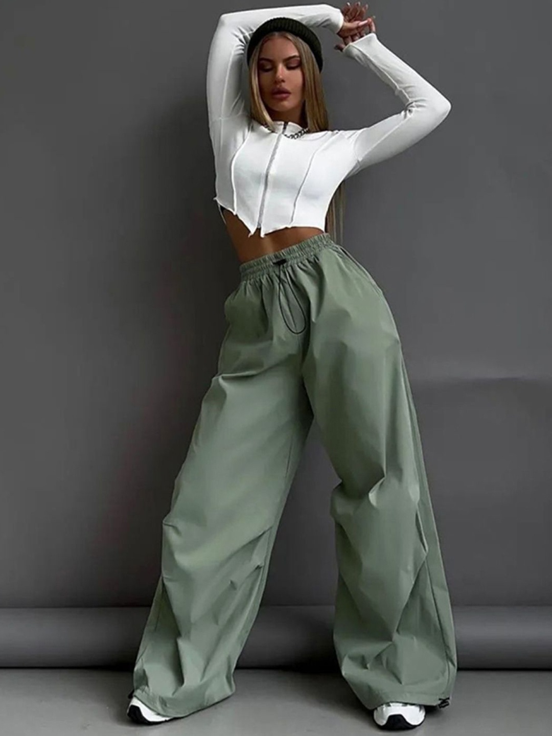 

KPOP Women Mid-Rise Solid Relaxed Loose Fit Trousers, Green