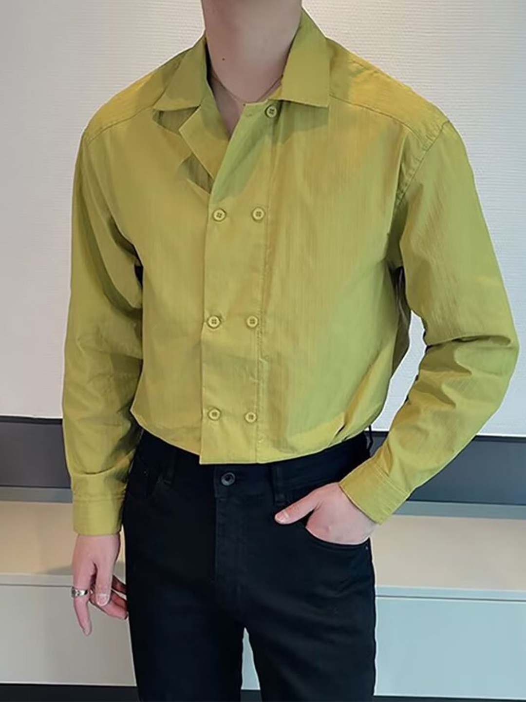 

StyleCast x Revolte Men Cutaway Collar Solid Casual Shirt, Yellow