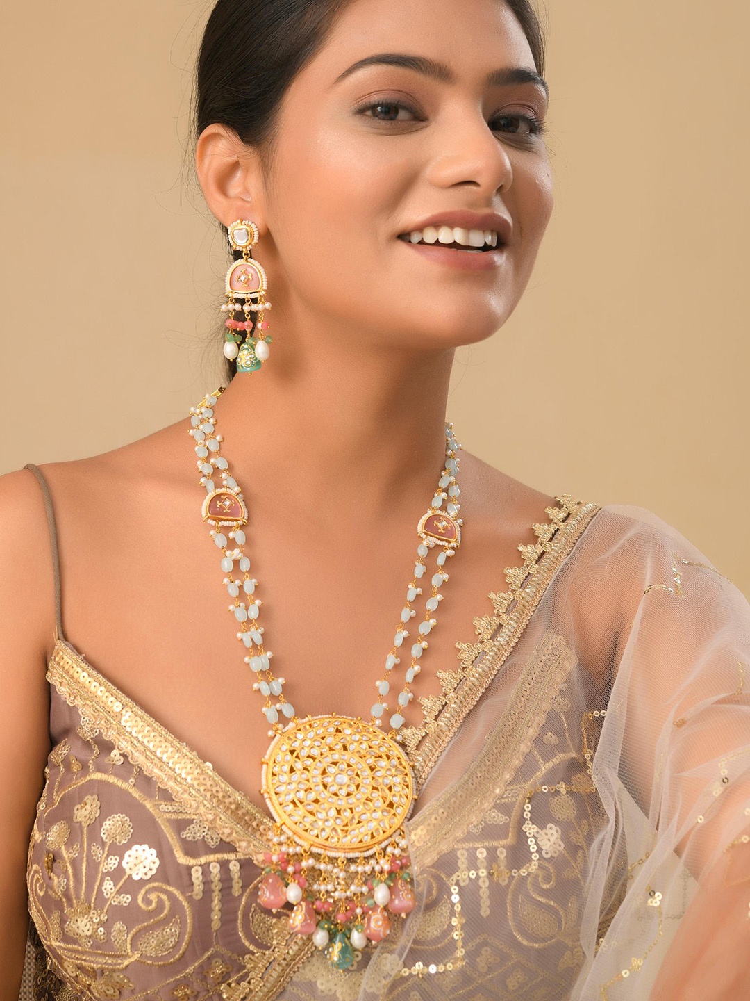 

DASTOOR Gold Plated Kundan Studded Necklace & Earrings