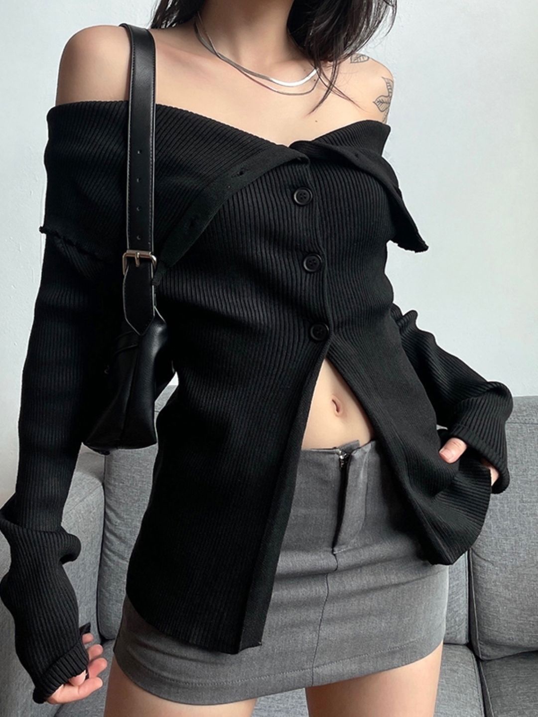 

KPOP Women Ribbed Off-Shoulder Cardigan, Black