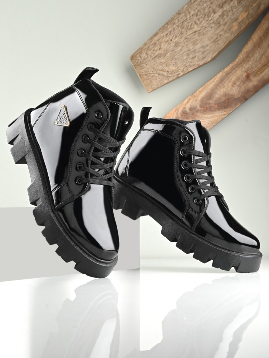 

Rising Wolf Solid Men Patent Leather Ankle Boots, Black
