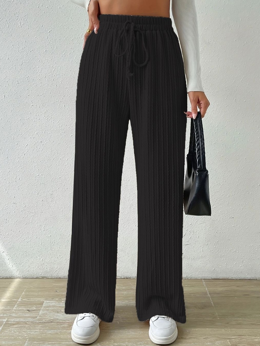 

KPOP Women High-Rise Original Parallel Trousers, Black