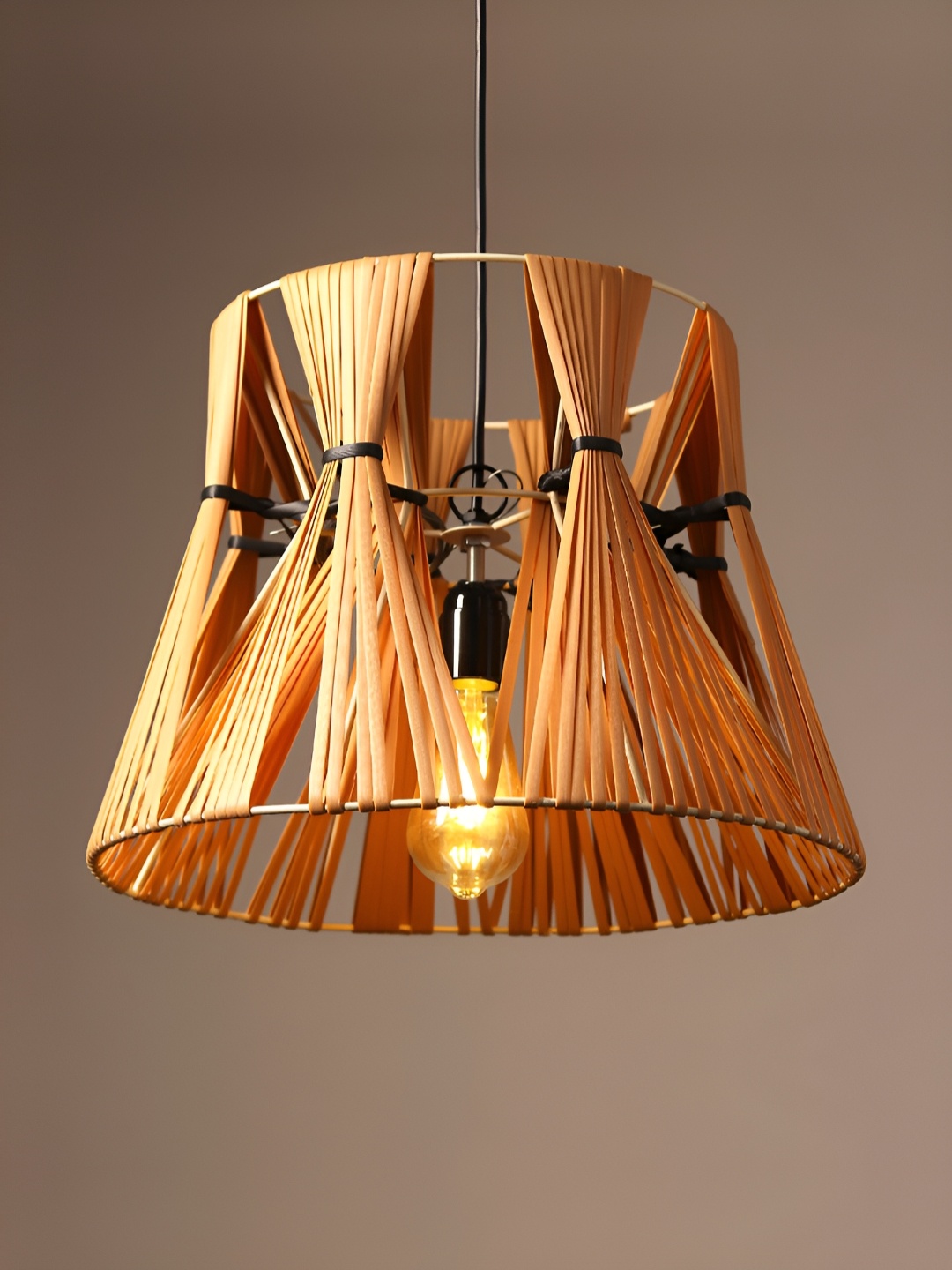 

HABERE INDIA Rust & Black Raffia Contemporary Abstract Shaped Ceiling Lamp