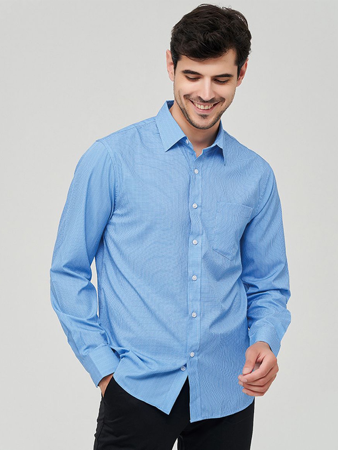 

StyleCast x Revolte Men Cutaway Collar Solid Casual Shirt, Blue