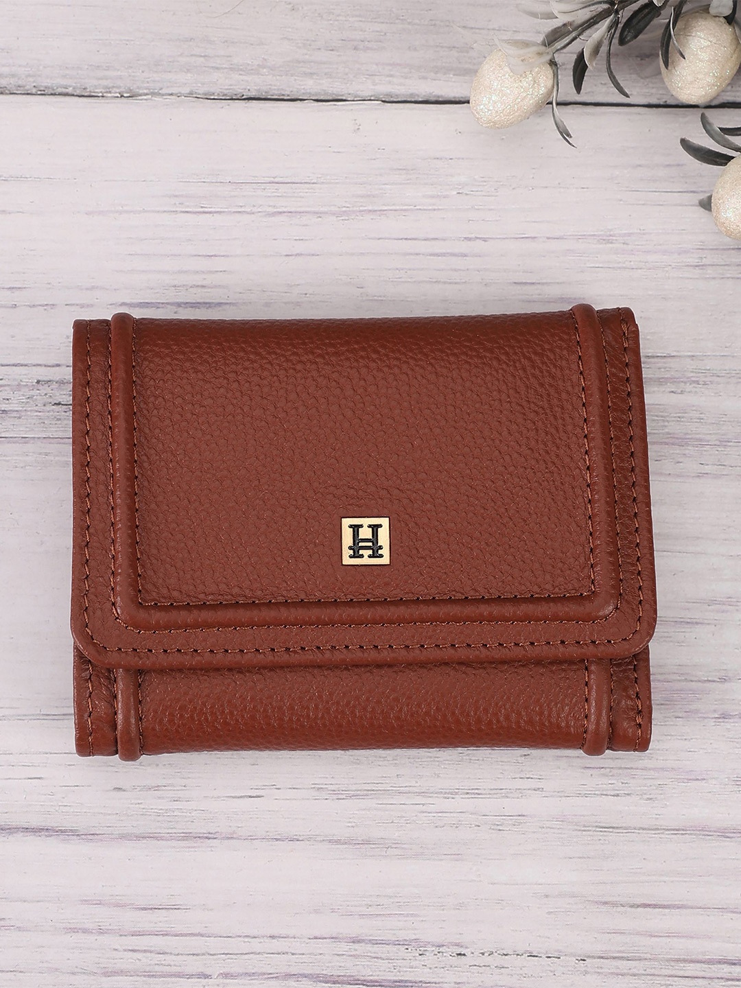 

HIROSHI Women Leather Two Fold Wallet, Tan