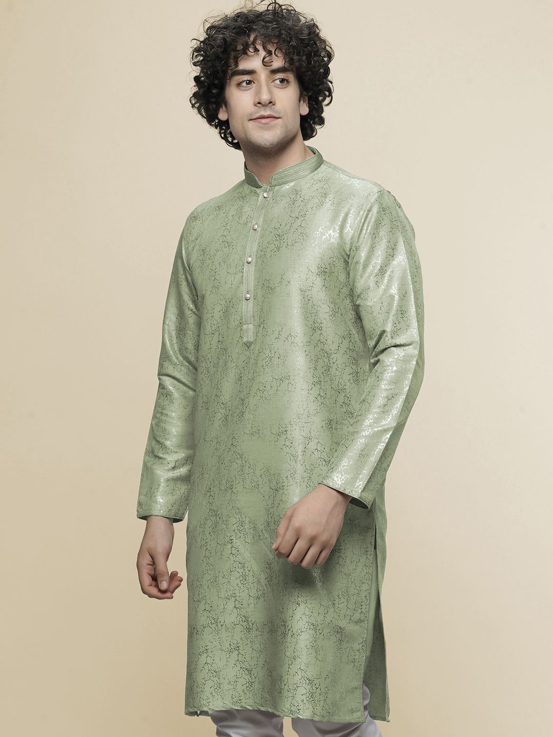 

MAAHI FABS Abstract Printed Thread Work Kurta with Pyjama, Green