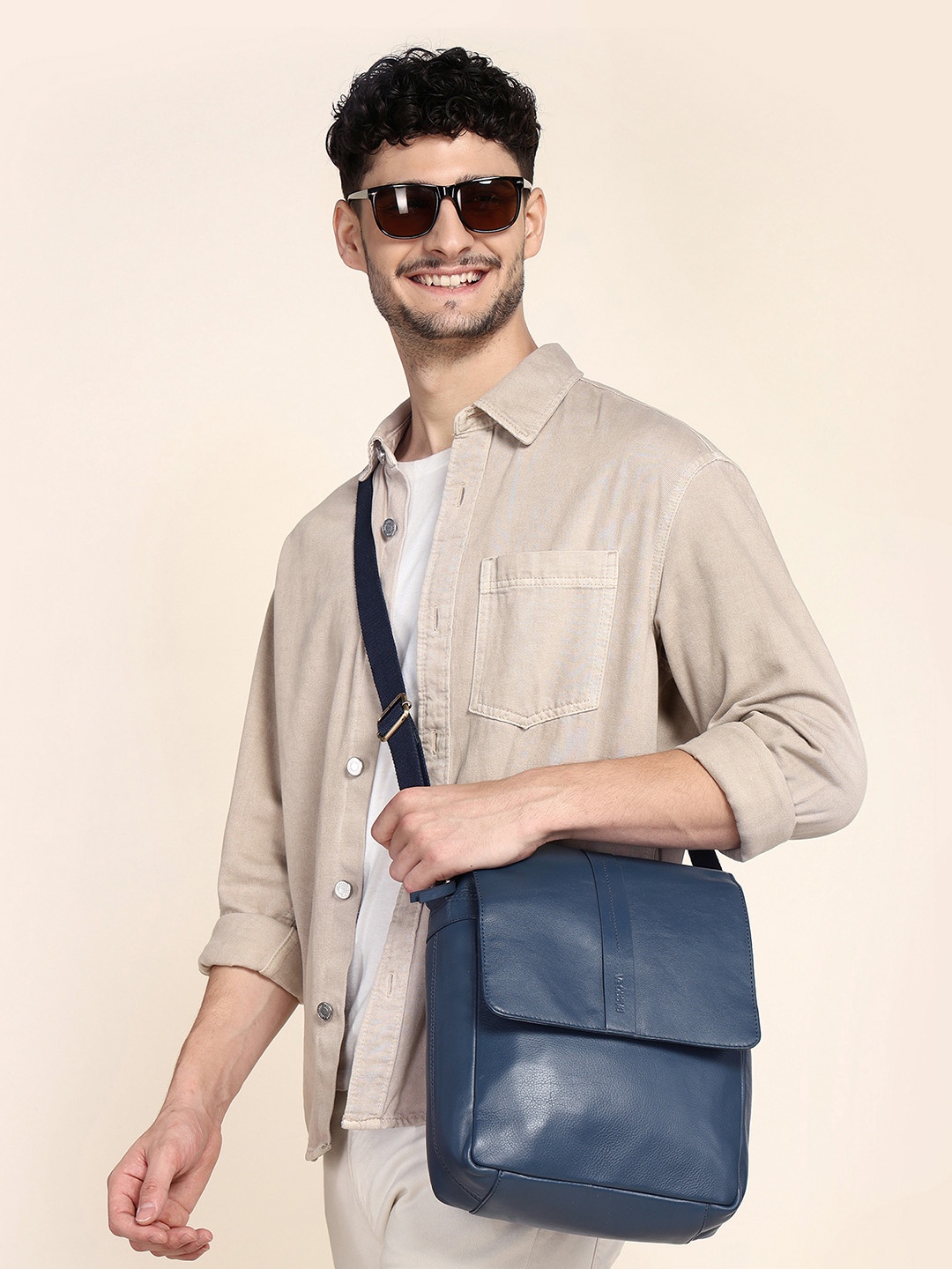 

Sassora Leather Crossbody Sling Bag, Blue