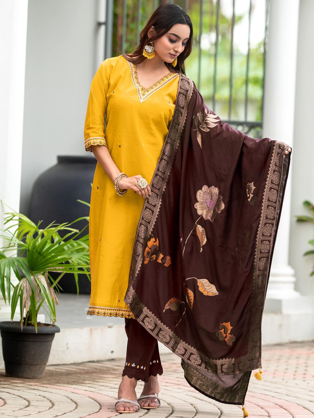 

MITTOO Embroidered Mirror Work Pure Silk Straight Kurta with Trousers & With Dupatta, Yellow