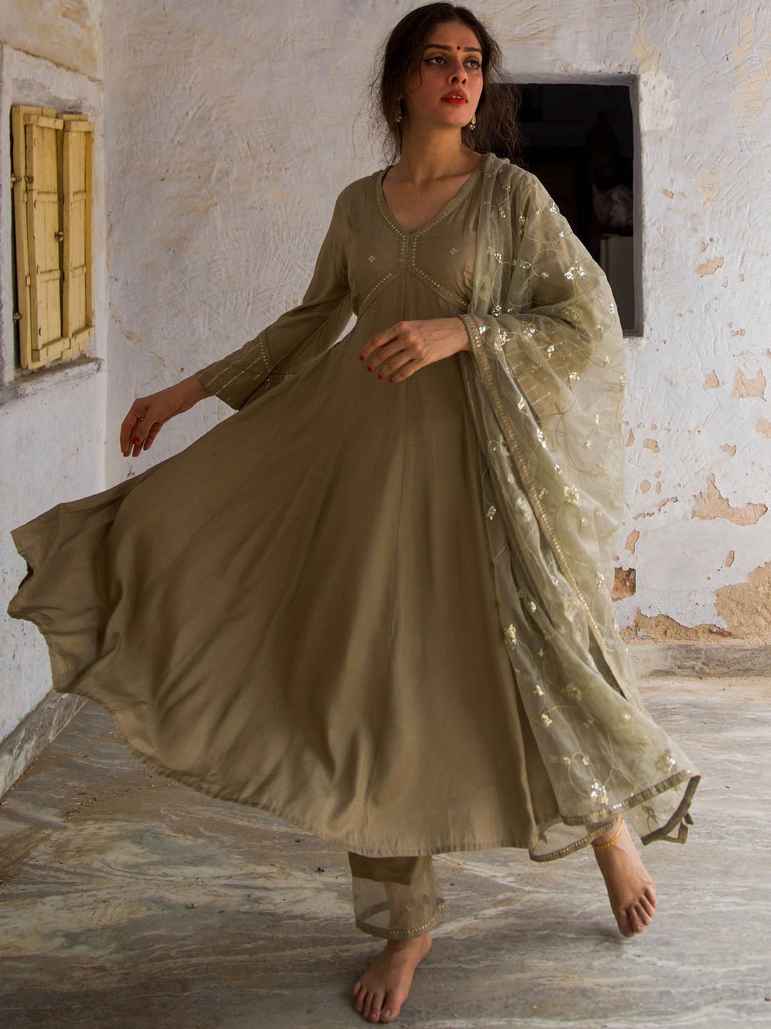

PINK CACTII Floral Embroidered Sequinned Kurta with Trousers & Dupatta, Grey