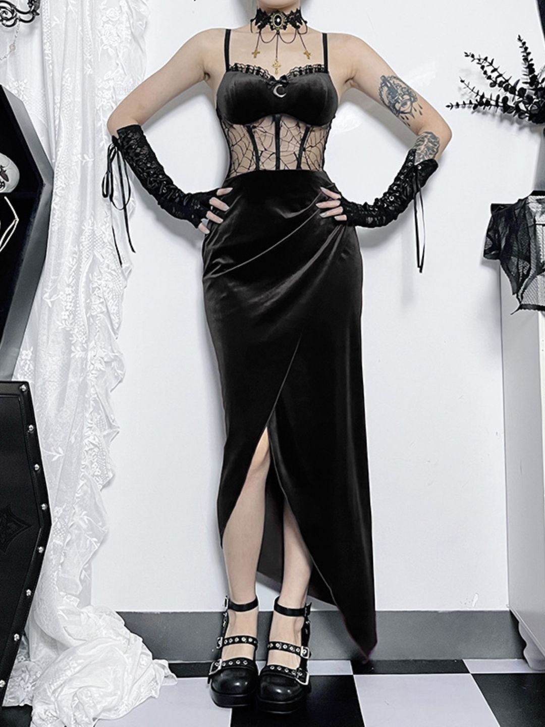 

KPOP Bodycon Black Shoulder Straps Solid Sleeveless Maxi Polyester Dress