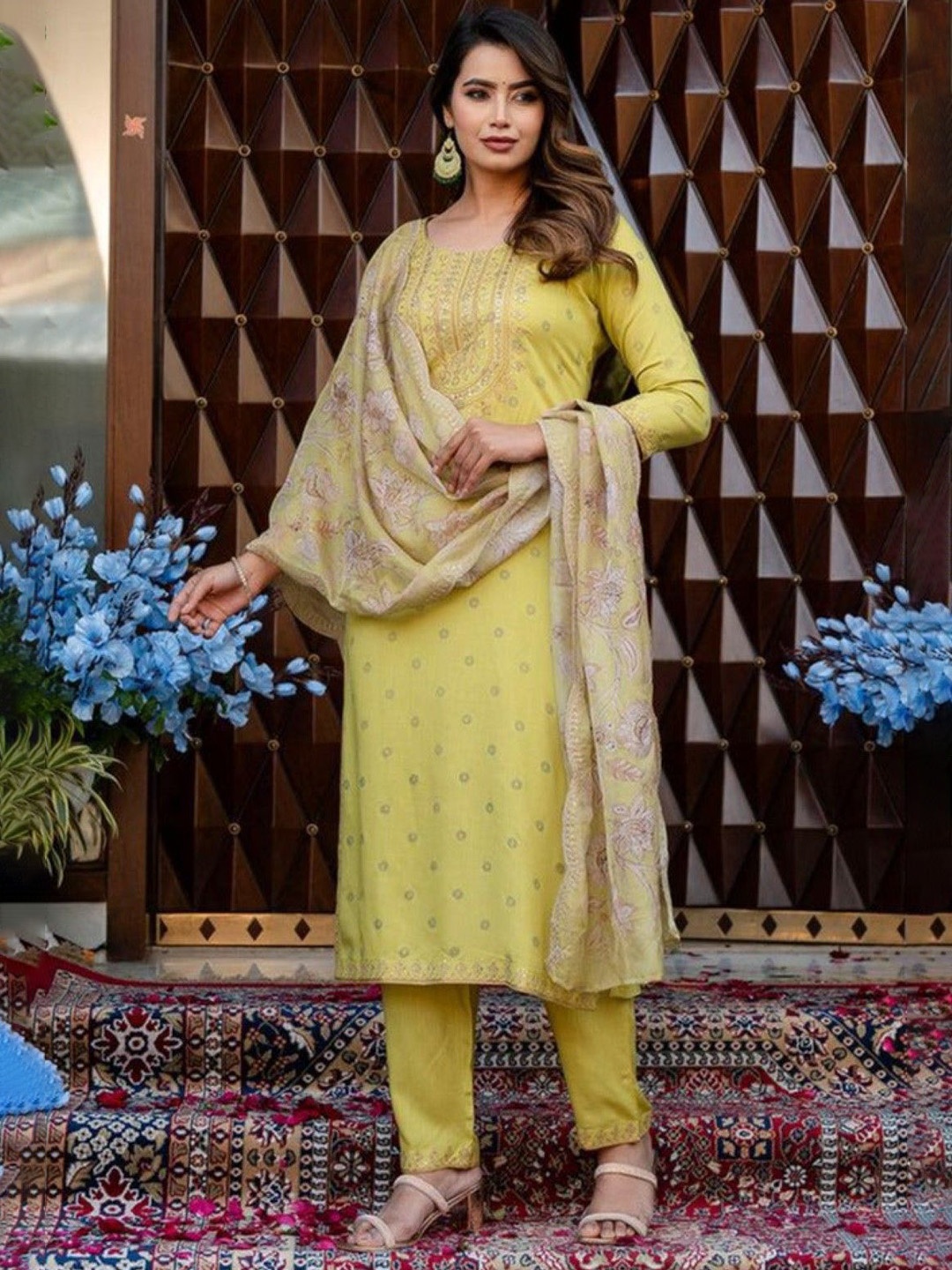 

AUTUMN LANE Ethnic Motifs Embroidered Pure Cotton Kurta with Trousers & Dupatta, Yellow