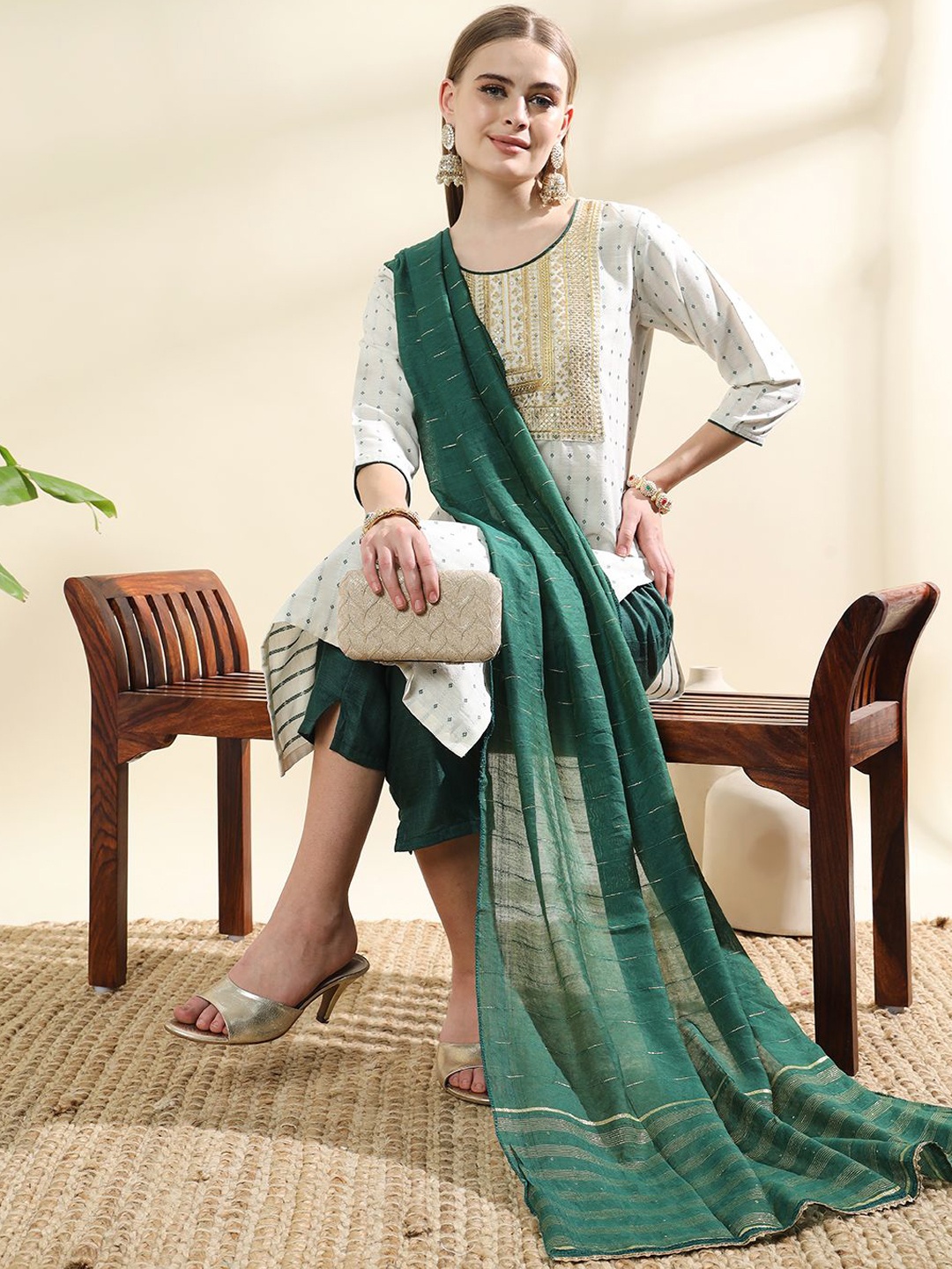 

VredeVogel Ethnic Motifs Woven Design Regular Sequinned Kurta With Trousers & Dupatta, Green