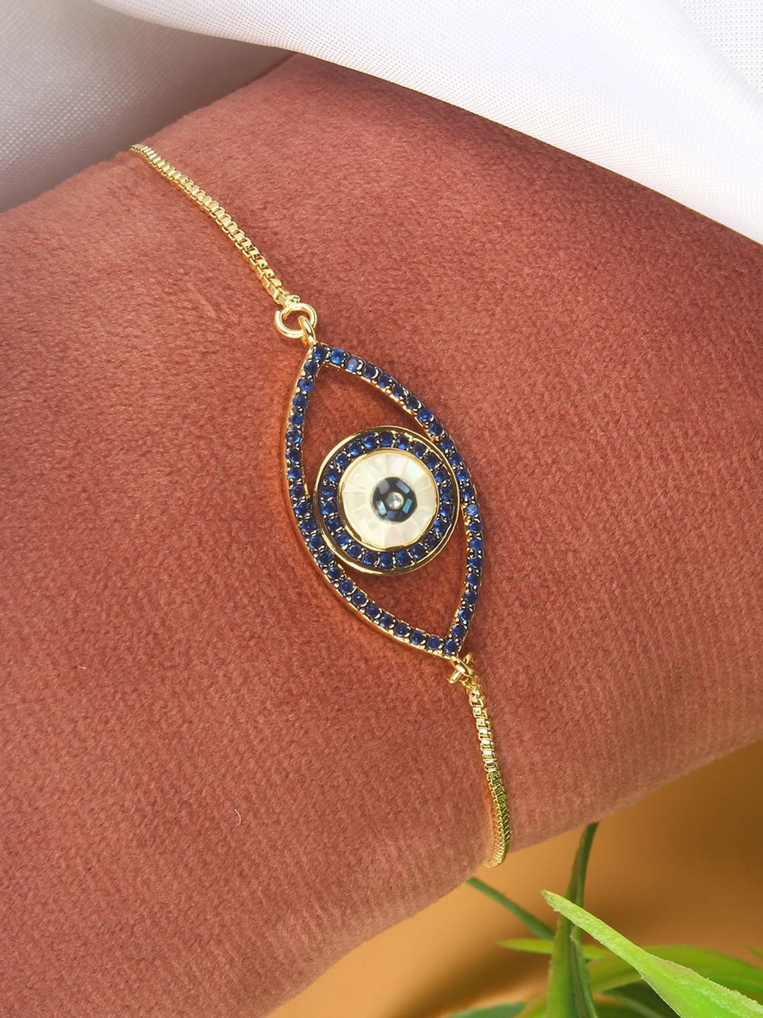 

KPOP Gold Plated Cubic Zirconia Charm Bracelet