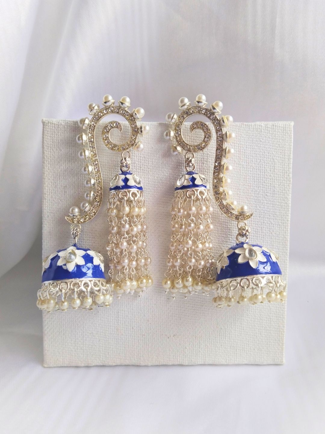 

Anouk Gold Plated Contemporary Kundan Studded Meenakari Jhumkas, White