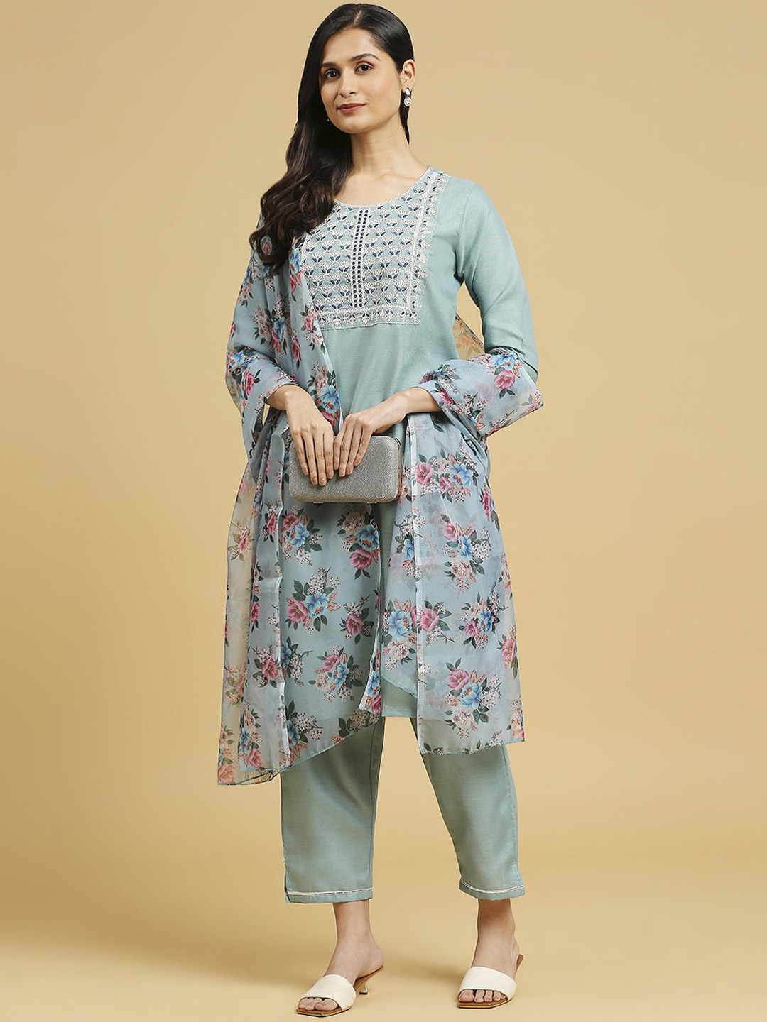 

VredeVogel Floral Printerd Straight Kurta with Trousers & Dupatta, Blue