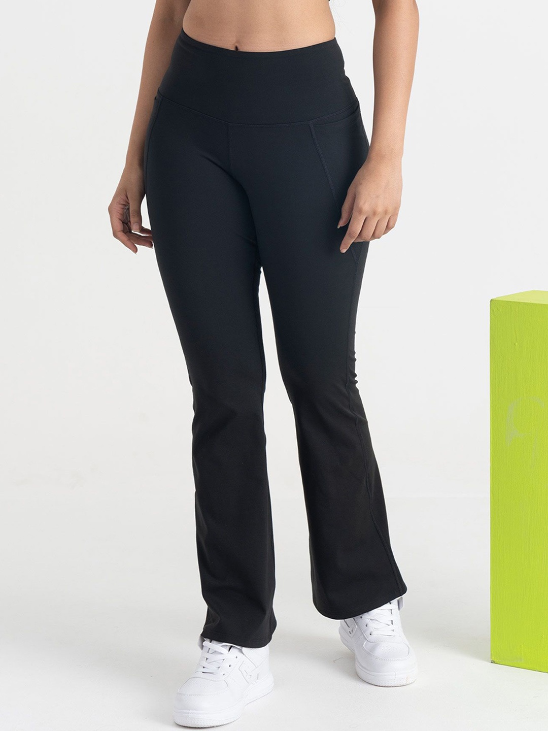 

Hunnit Zen Active Wear High Waist Flare Pants, Black