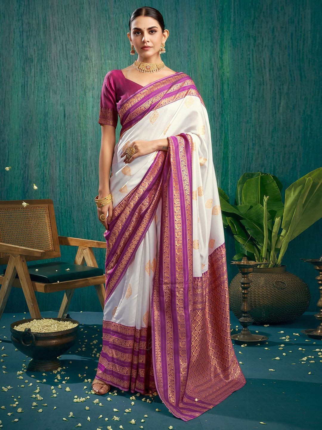 

Satrani Woven Design Zari Pure Silk Kasavu Saree, Pink