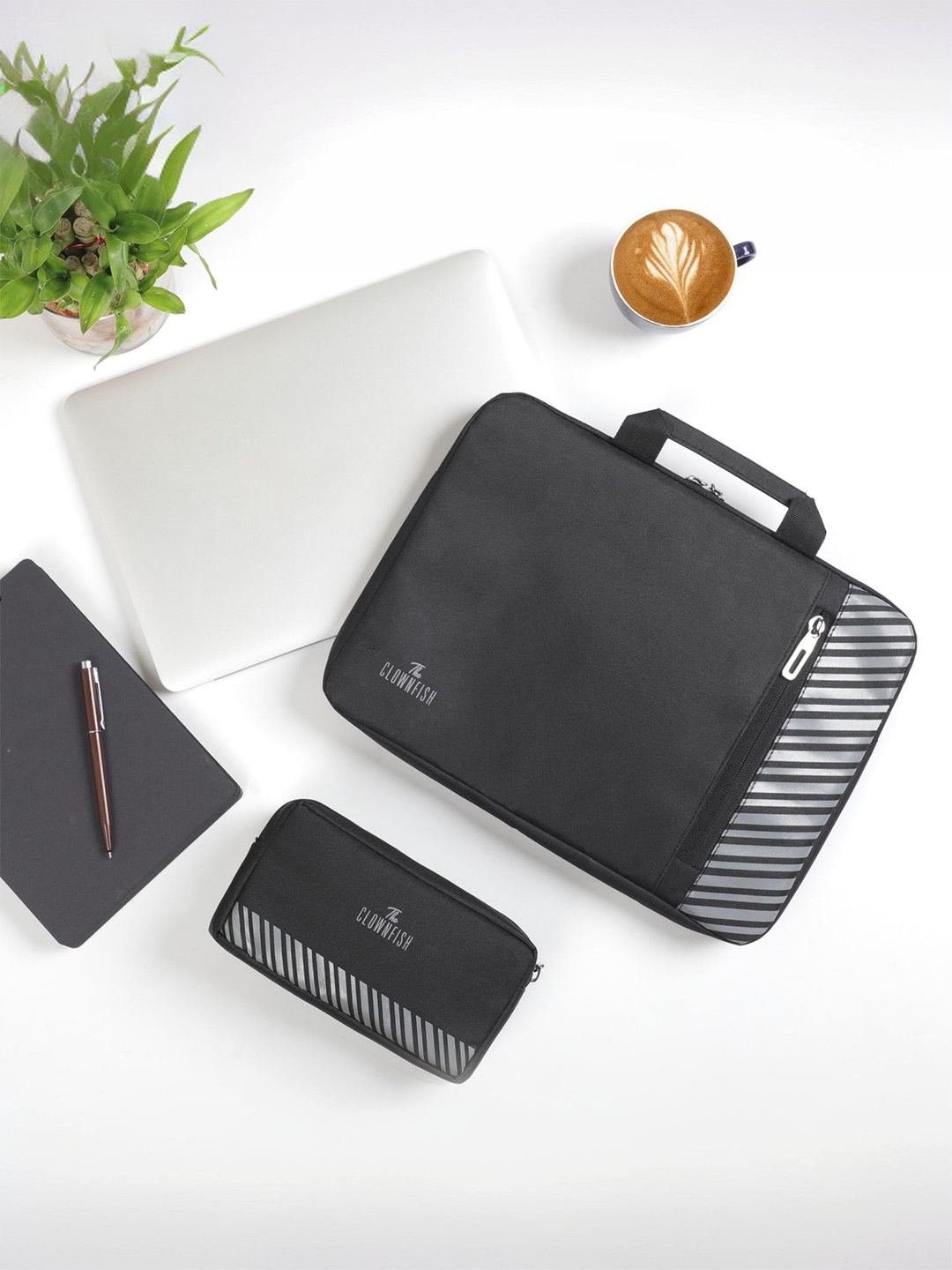 

THE CLOWNFISH Unisex Laptop Sleeve, Black