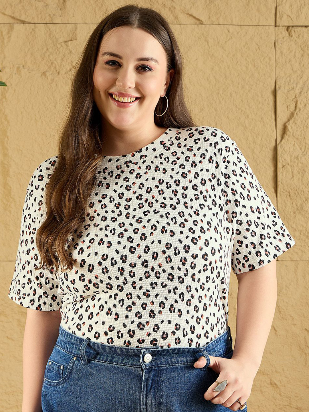 

Berrylush Curve Women Animal Printed Round Neck Cotton T-shirt, White