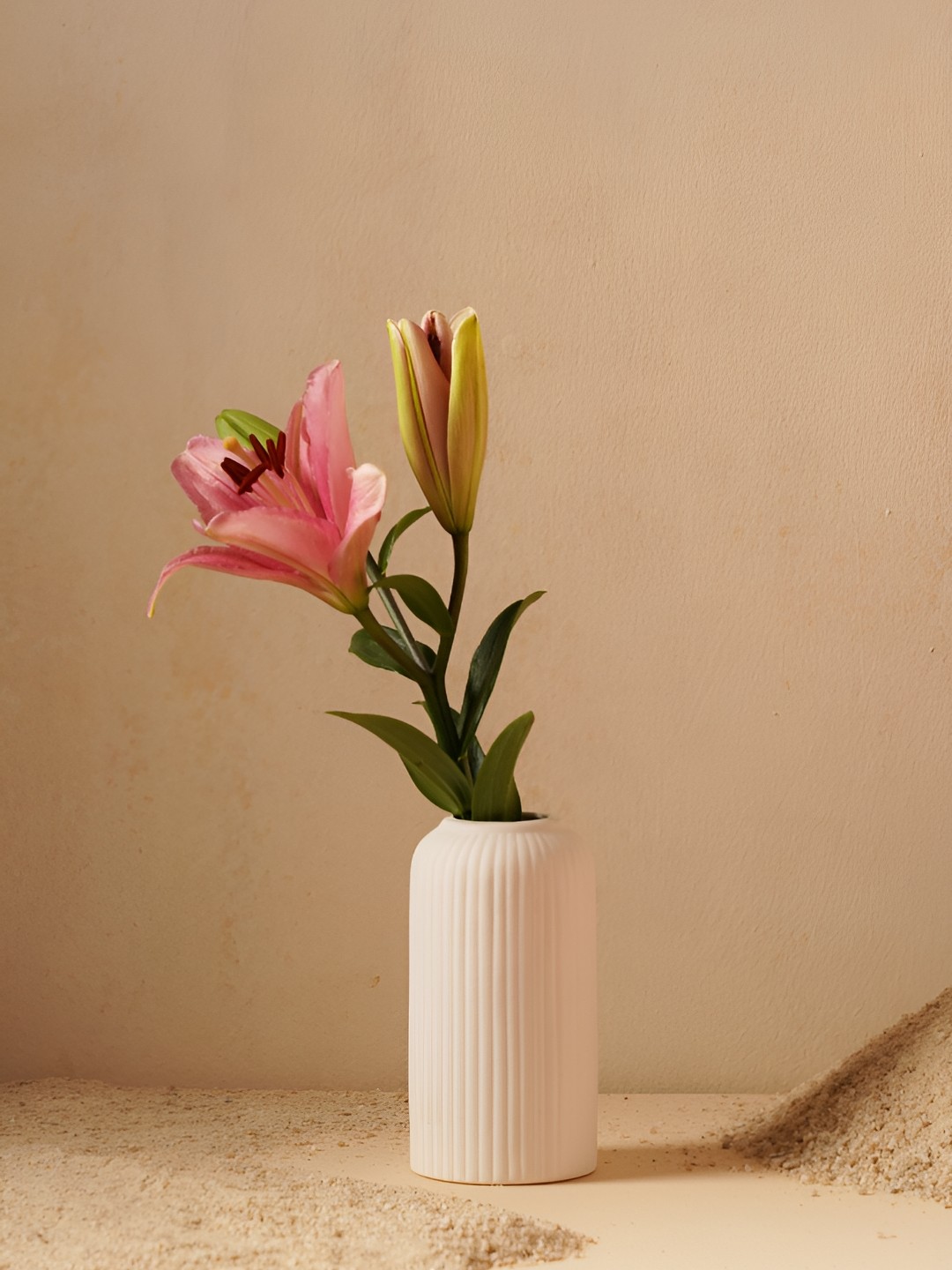 

PUREZENTO White Textured Ceramic Vases