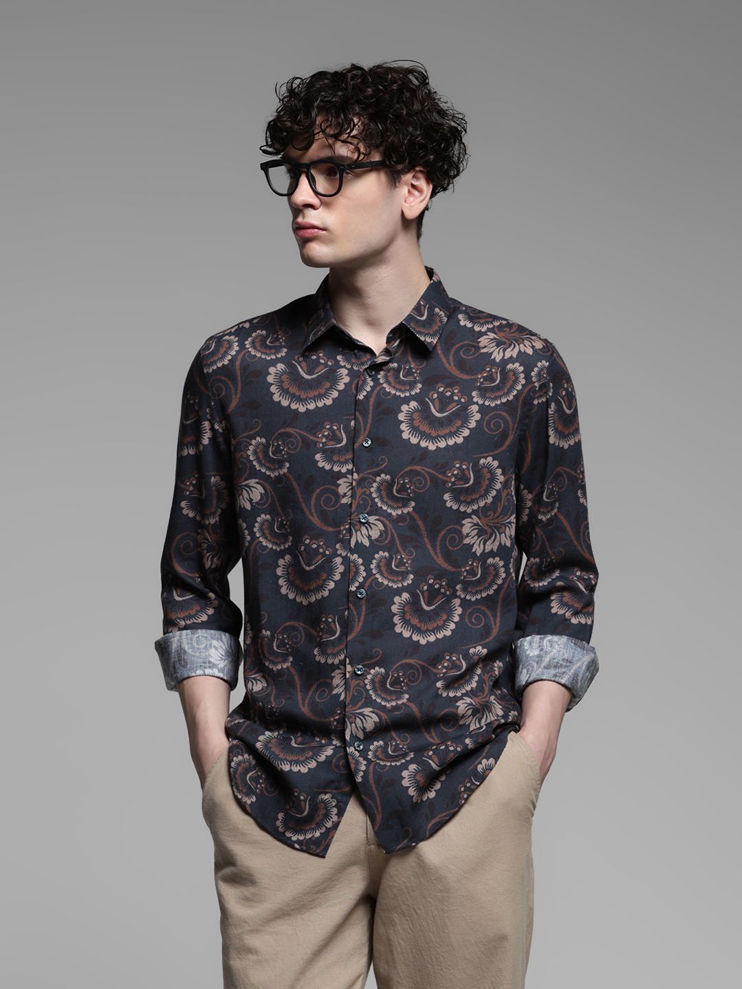 

Jack & Jones Men Spread Collar Floral Printed Lyocell Slim Fit Casual Shirt, Black