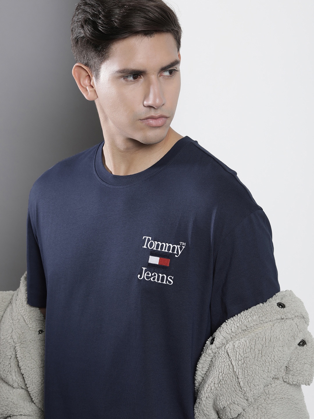 

Tommy Hilfiger Men Pure Cotton Brand Logo Printed T-shirt, Navy blue