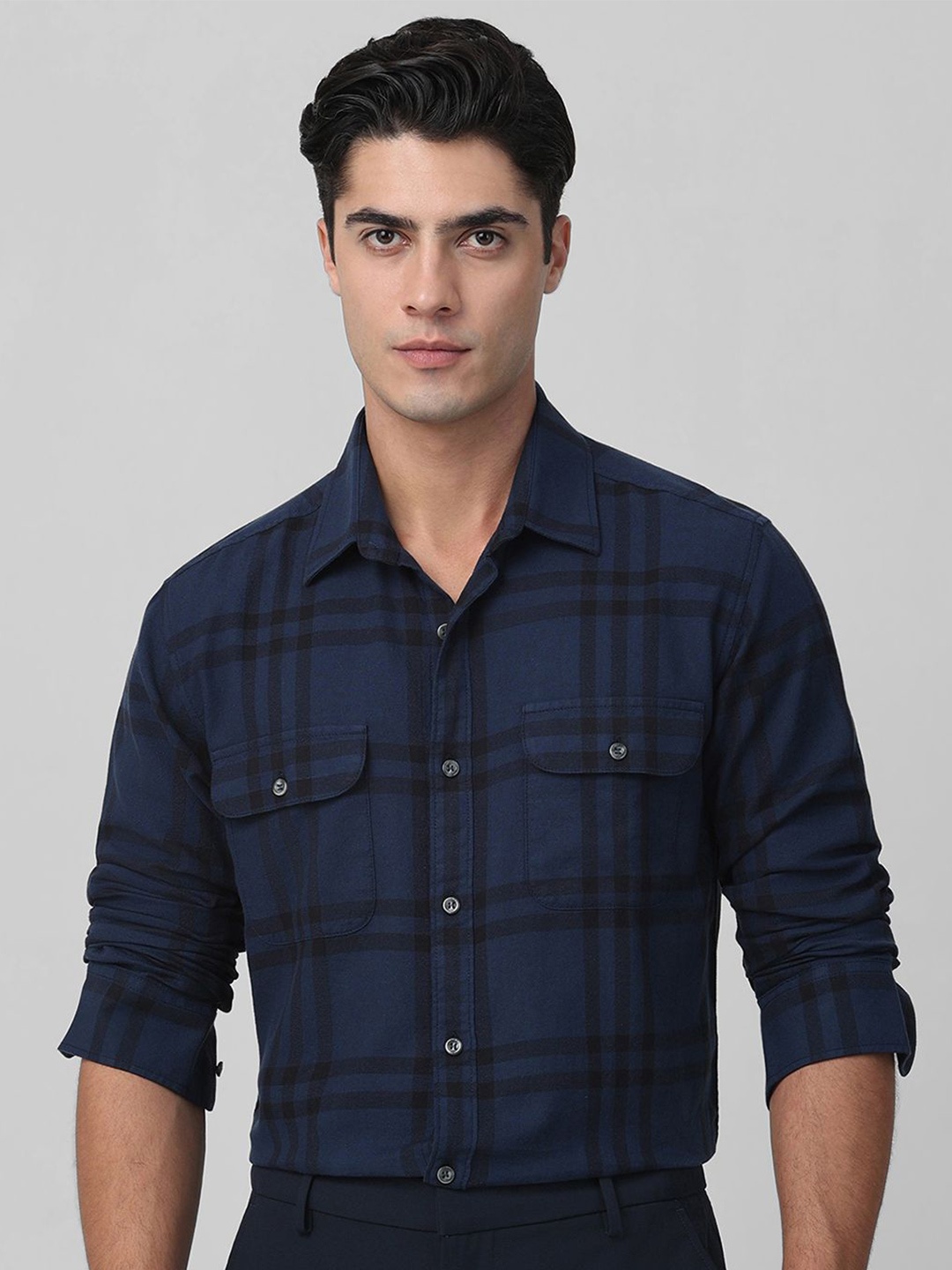 

Mufti Men Spread Collar Tartan Checked Cotton Slim Fit Casual Shirt, Navy blue