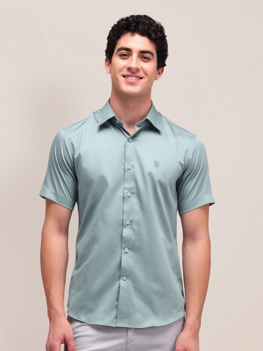 

U.S. Polo Assn. Men Classic Spread Collar Solid Cotton Formal Shirt, Green