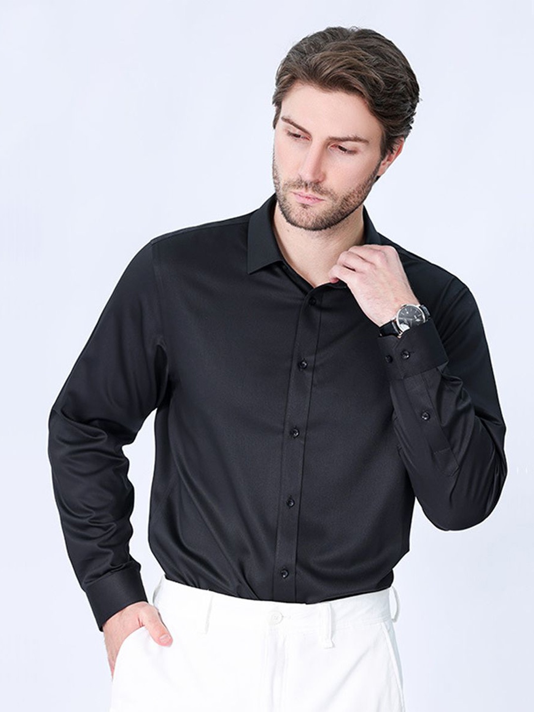 

StyleCast x Revolte Men Cutaway Collar Solid Casual Shirt, Black