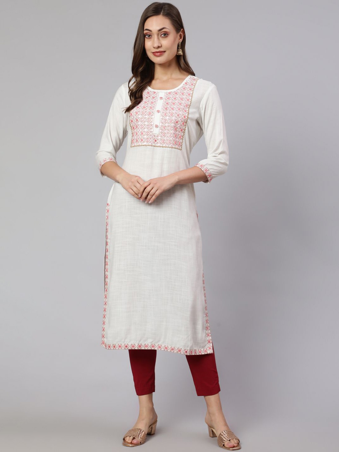 

STYLE ANGEL Floral Embroidered Sequinned Straight Kurta, White