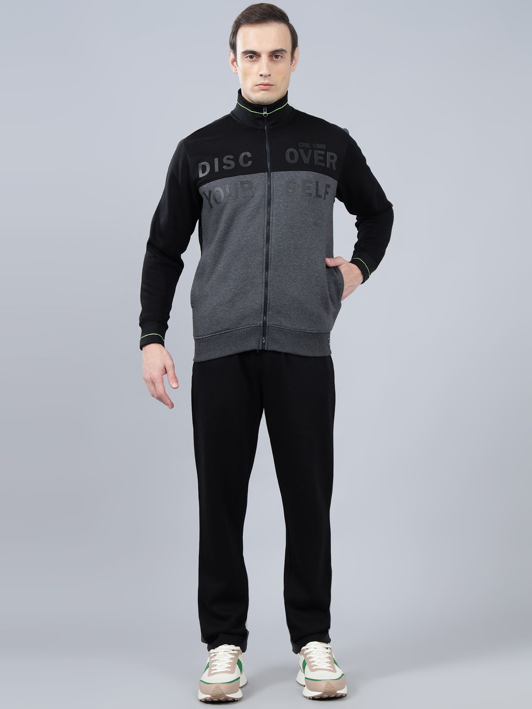 

Cantabil Men Long Sleeves Colorblocked Tracksuits, Black