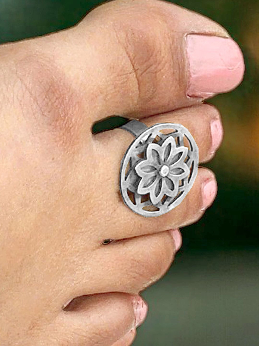 

Sangria 925 Sterling Silver Floral Design Toe Rings