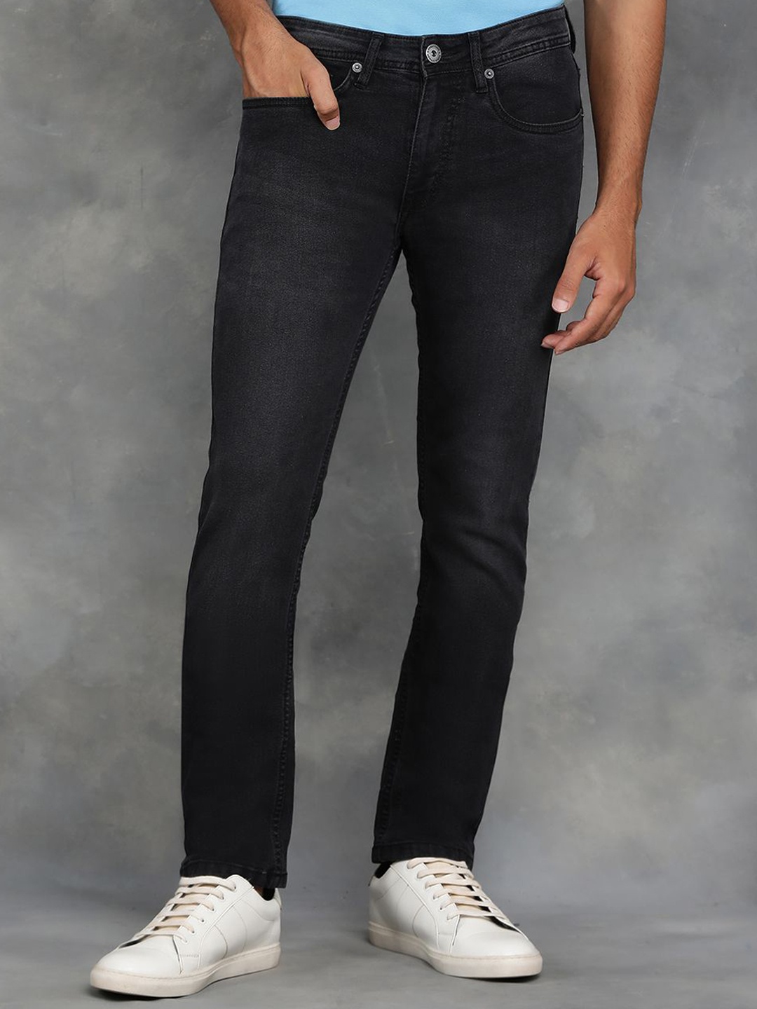 

Greenfibre Men Slim Fit Clean Look Light Fade Jeans, Grey