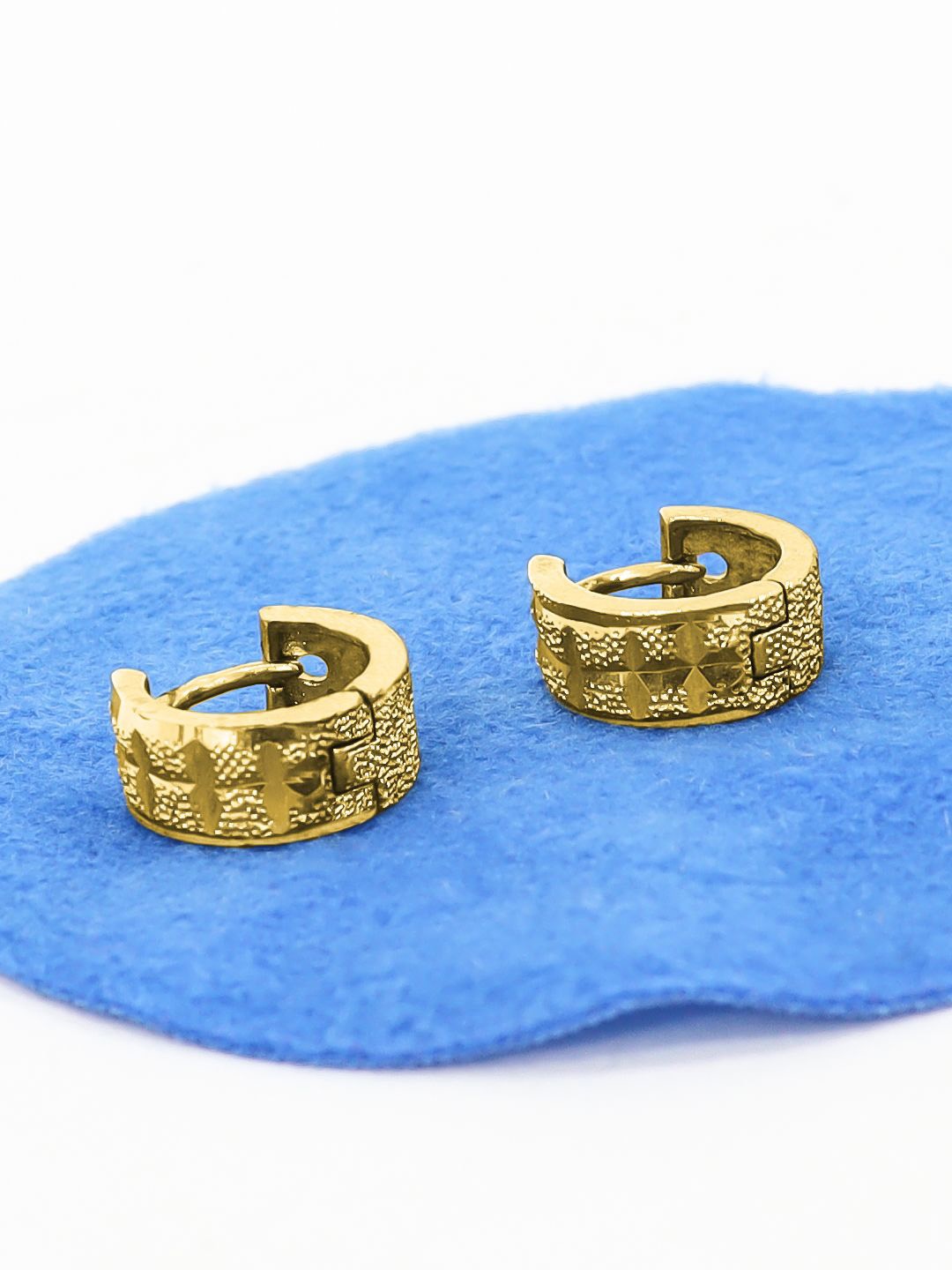 

KRENOZ Gold Plated Circular Hoop Earrings